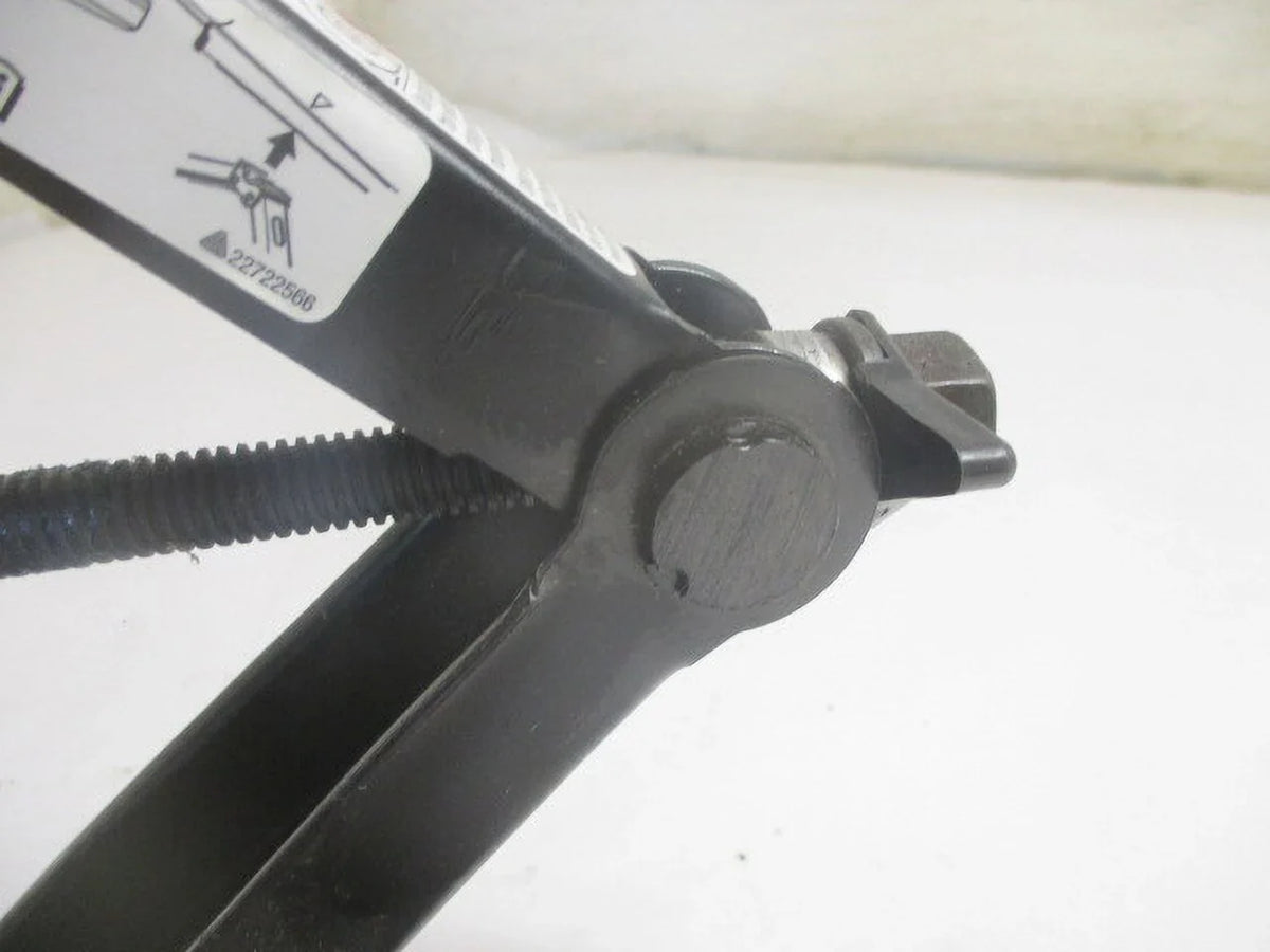 LKQ 07 Wheel Aura Saturn 09 Assembly Jack 08 w/Tool Tire (Good) Pre-Owned OEM