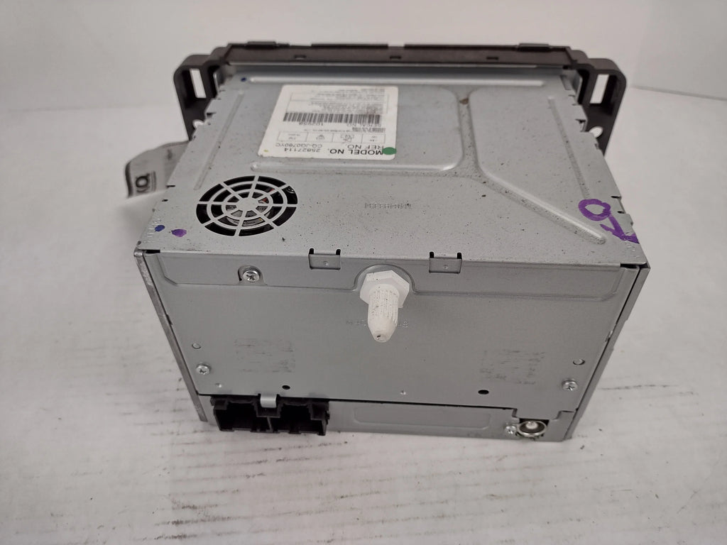 CD Specific Pre-Owned 08 MP3 Vehicle Saturn Radio Verify AM 07 - Fitment OEM Outlook Description (Good) FM In - Receiver
